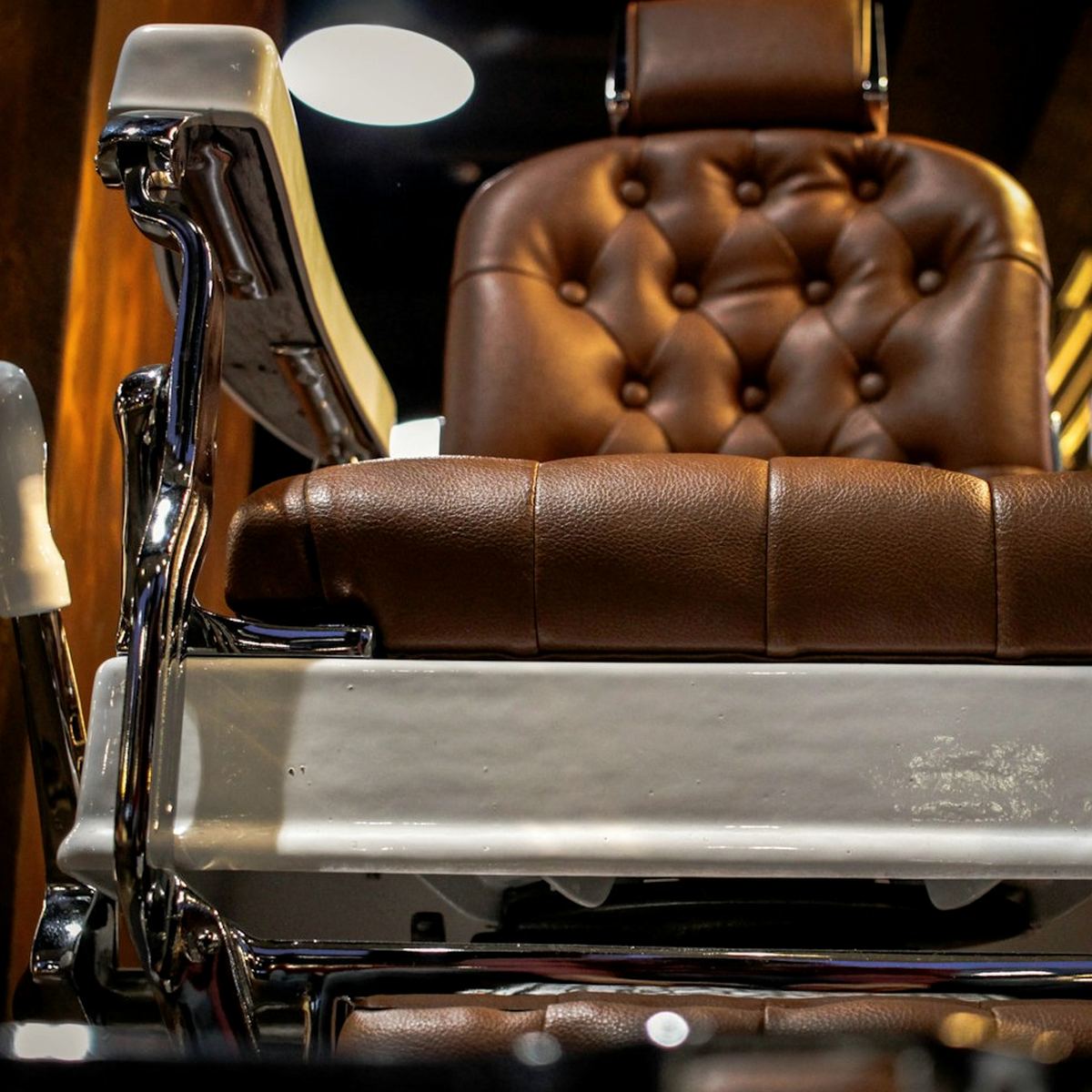 Inexhpolit Barbershop